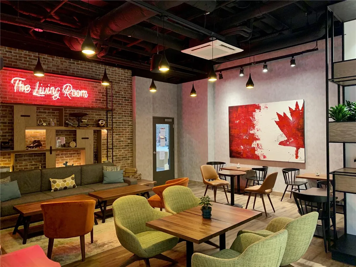 Canvas Moncton, Tapestry Collection by Hilton — 5