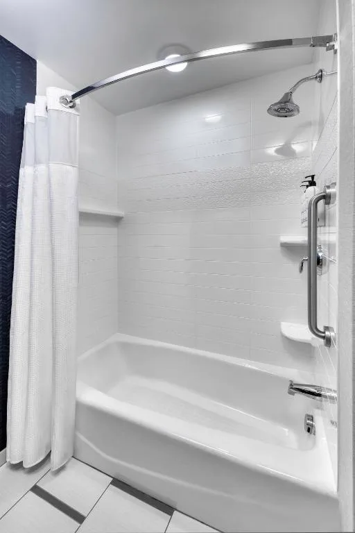 Fairfield Inn & Suites by Marriott Moncton — 2