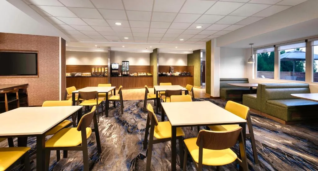 Fairfield Inn & Suites by Marriott Moncton — 5
