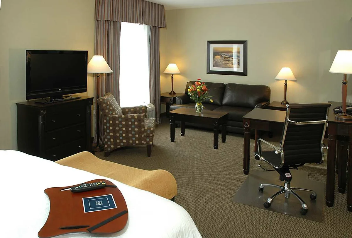 Hampton Inn & Suites by Hilton Moncton — 2