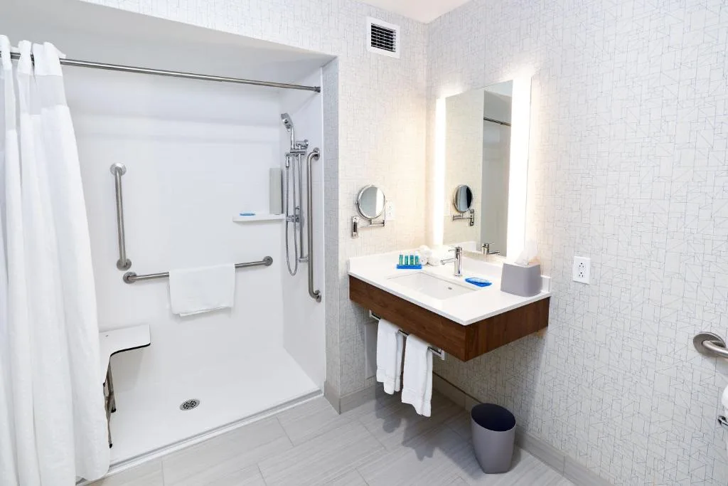 Holiday Inn Express Hotel & Suites Dieppe Airport by IHG — 3