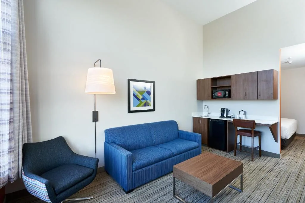 Holiday Inn Express Hotel & Suites Dieppe Airport by IHG — 5