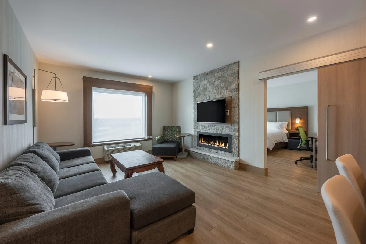 Holiday Inn Express & Suites Moncton by IHG — 2
