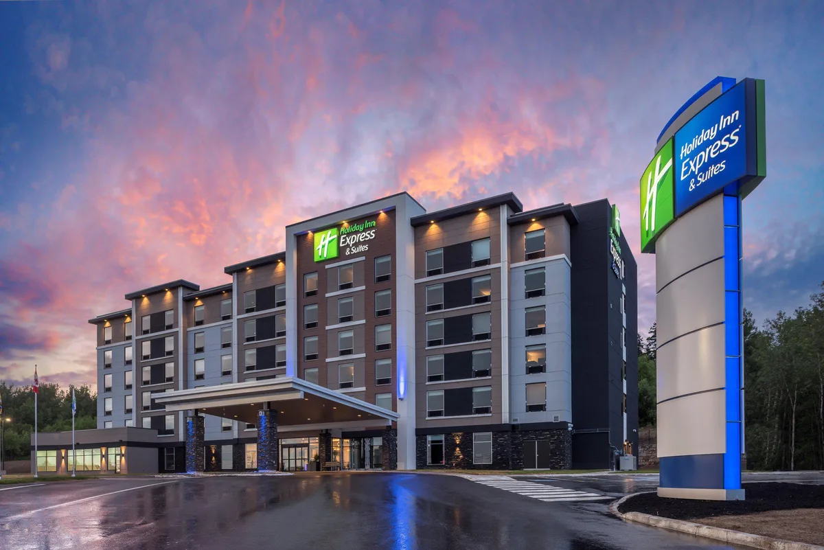 Holiday Inn Express & Suites Moncton by IHG — 5