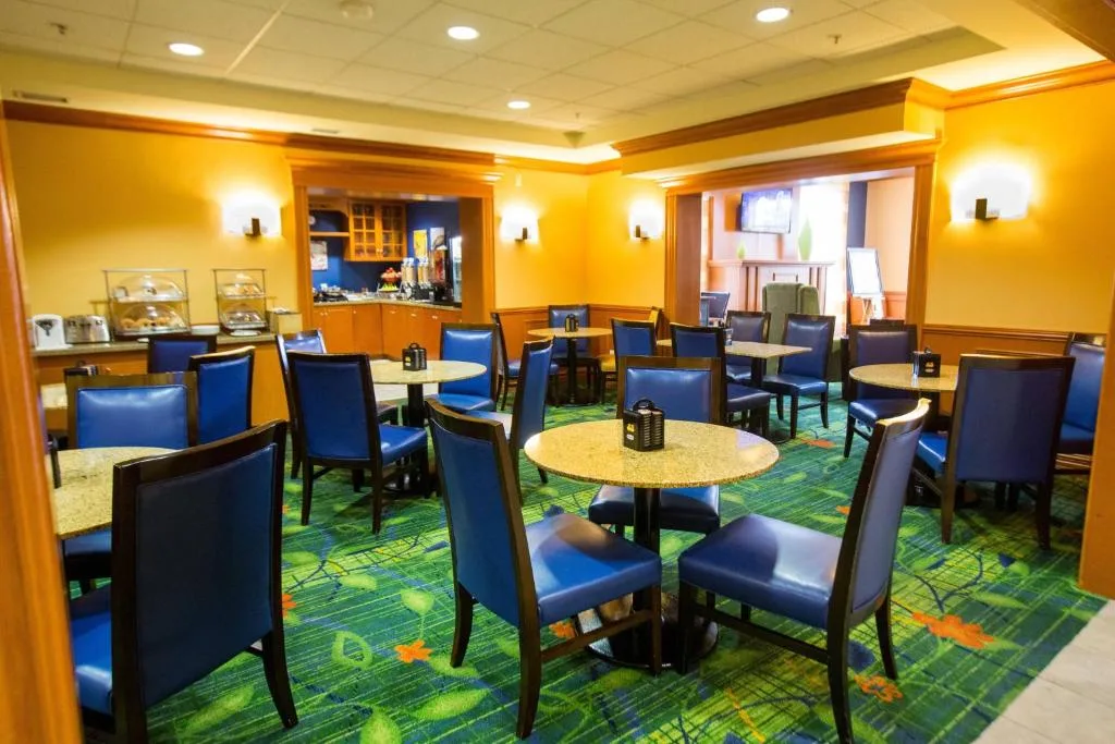 Fairfield Inn by Marriott Toronto Oakville — 5