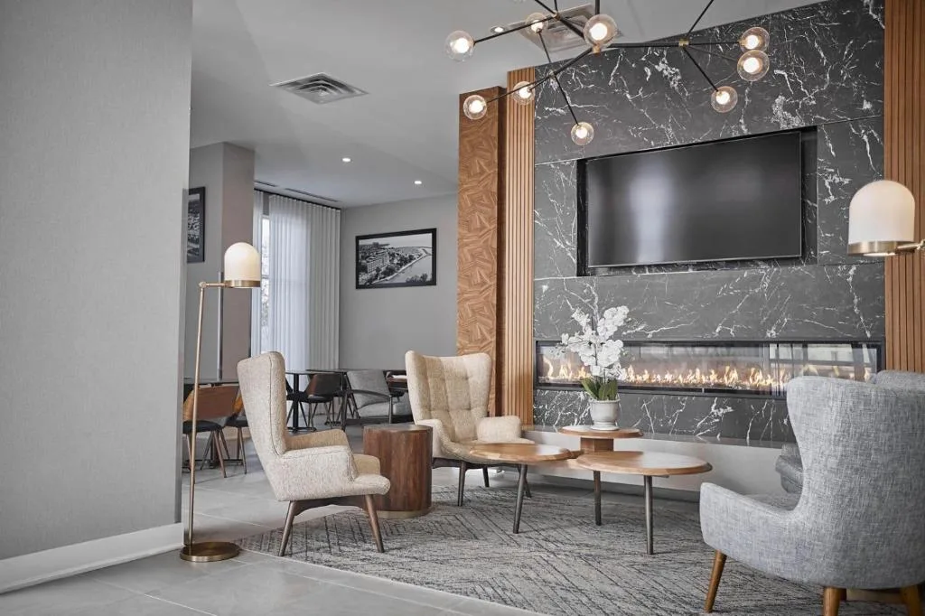 Four Points by Sheraton Oakville — 2