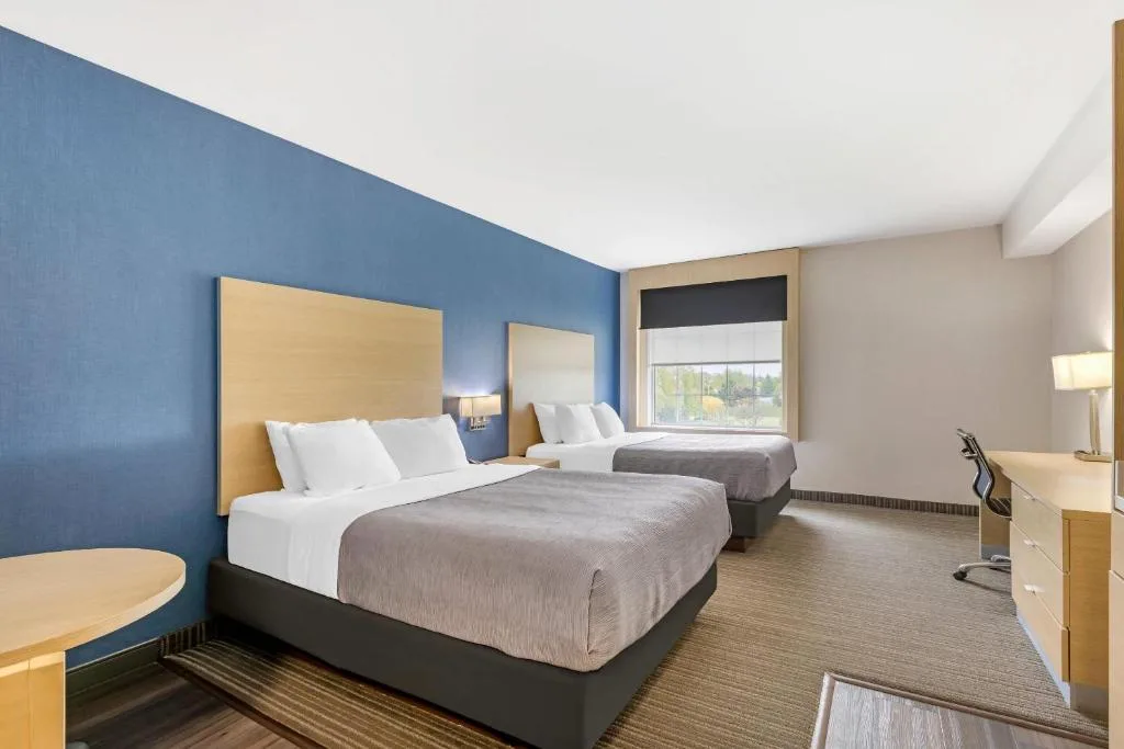 Quality Inn & Suites Oakville-Mississauga — 2