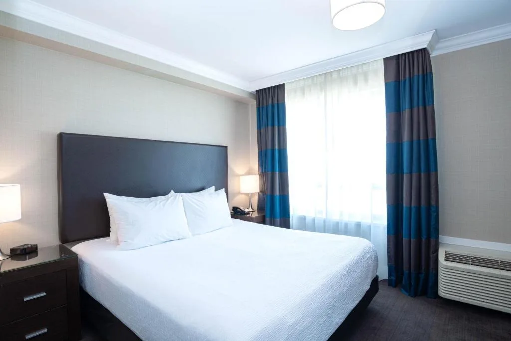 Sandman Hotel Oakville — 5