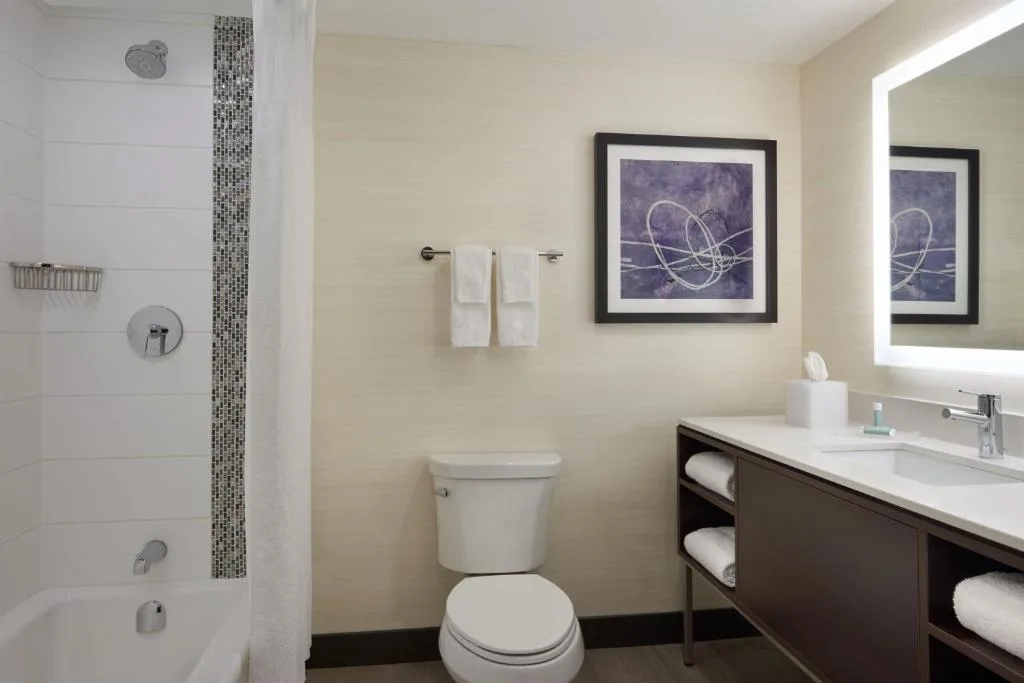 TownePlace Suites by Marriott Oshawa — 3