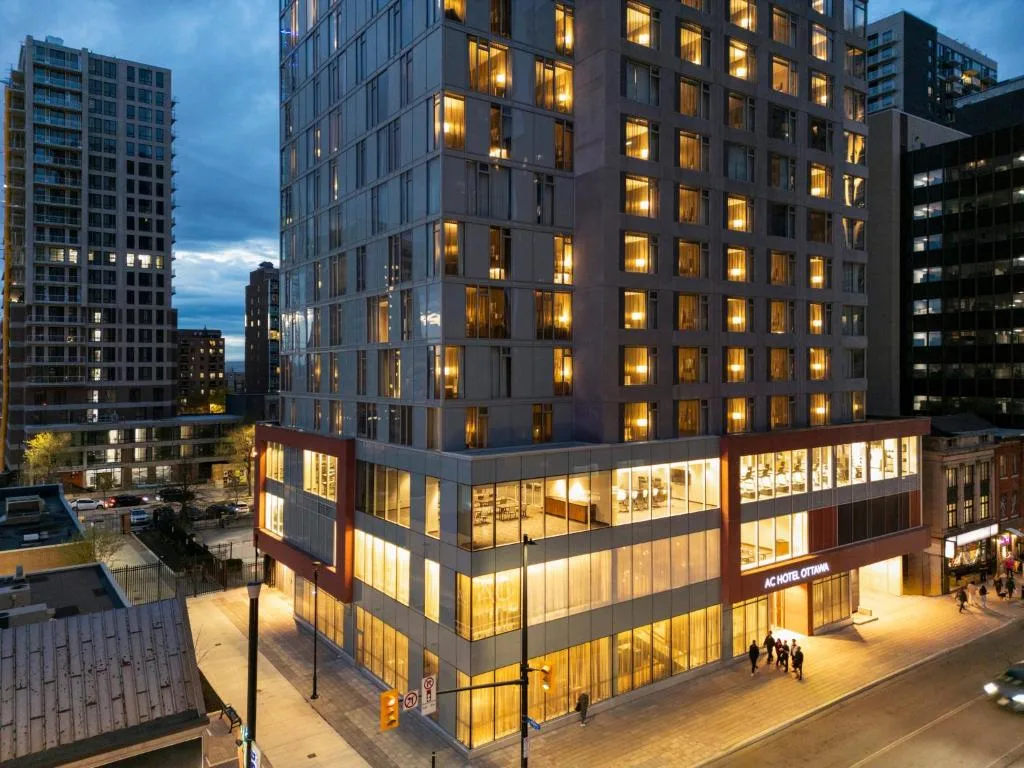 AC Hotel by Marriott Ottawa Downtown — 2