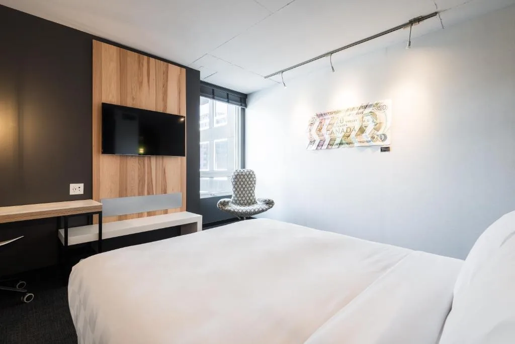 Alt Hotel Ottawa Downtown — 5