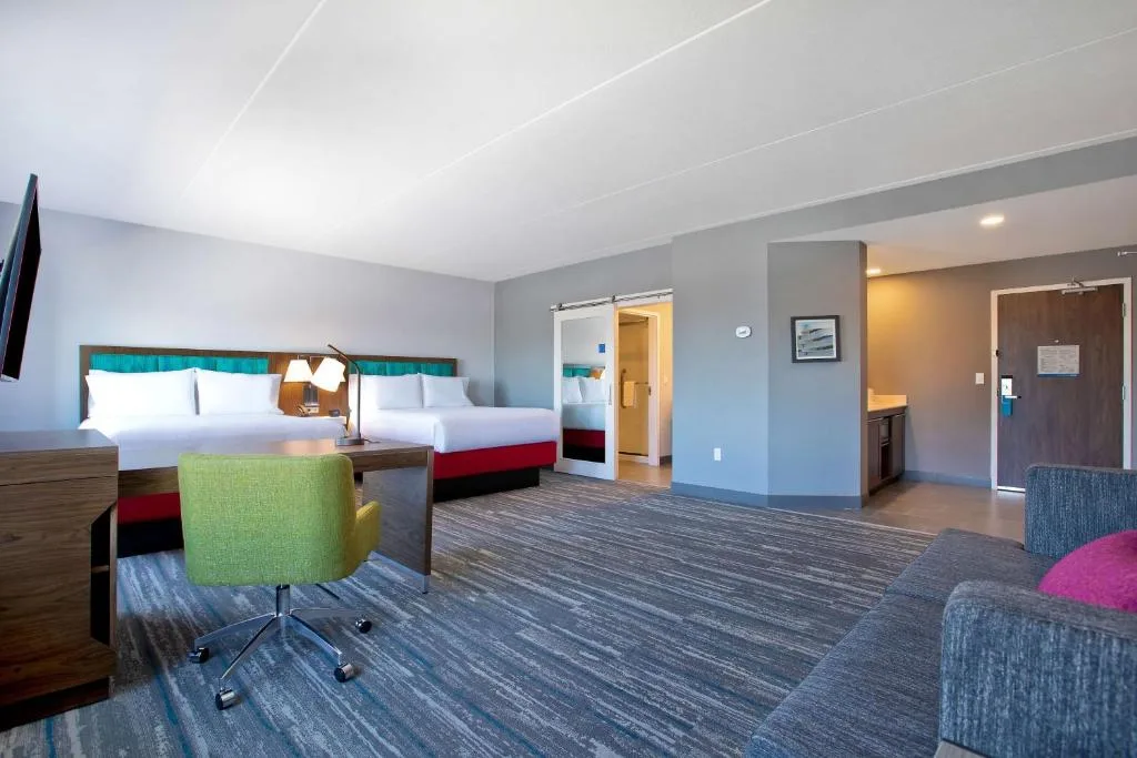 Hampton Inn & Suites Ottawa West, Ontario, Canada — 2