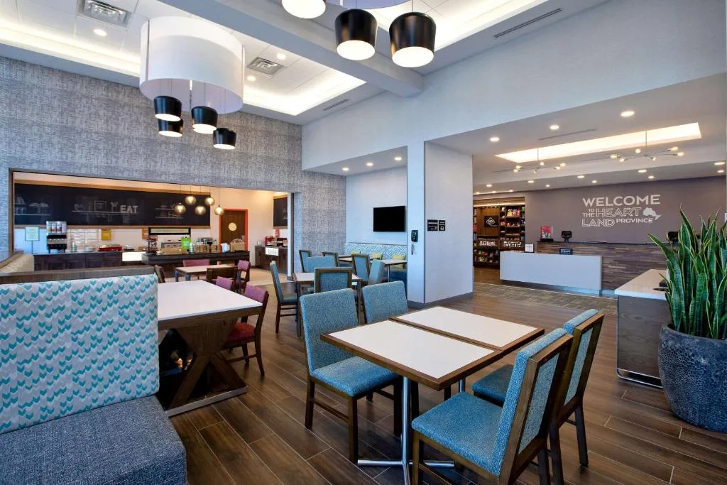 Hampton Inn & Suites Ottawa West, Ontario, Canada — 5