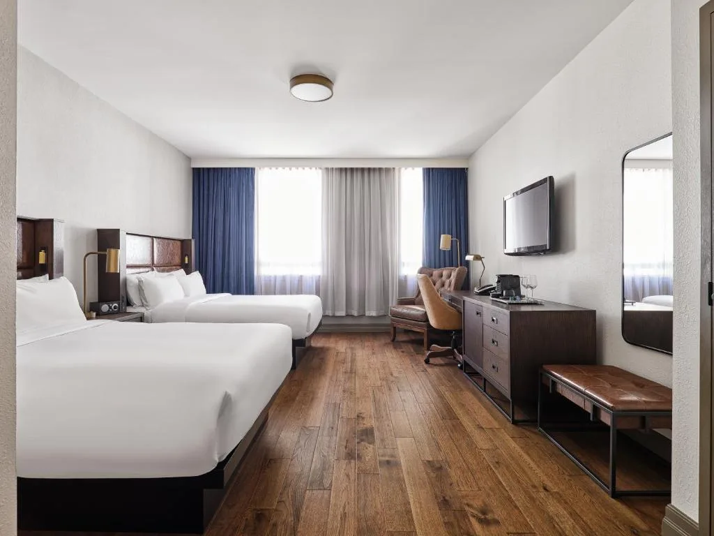 Metcalfe Hotel Ottawa by Gray Collection — 2