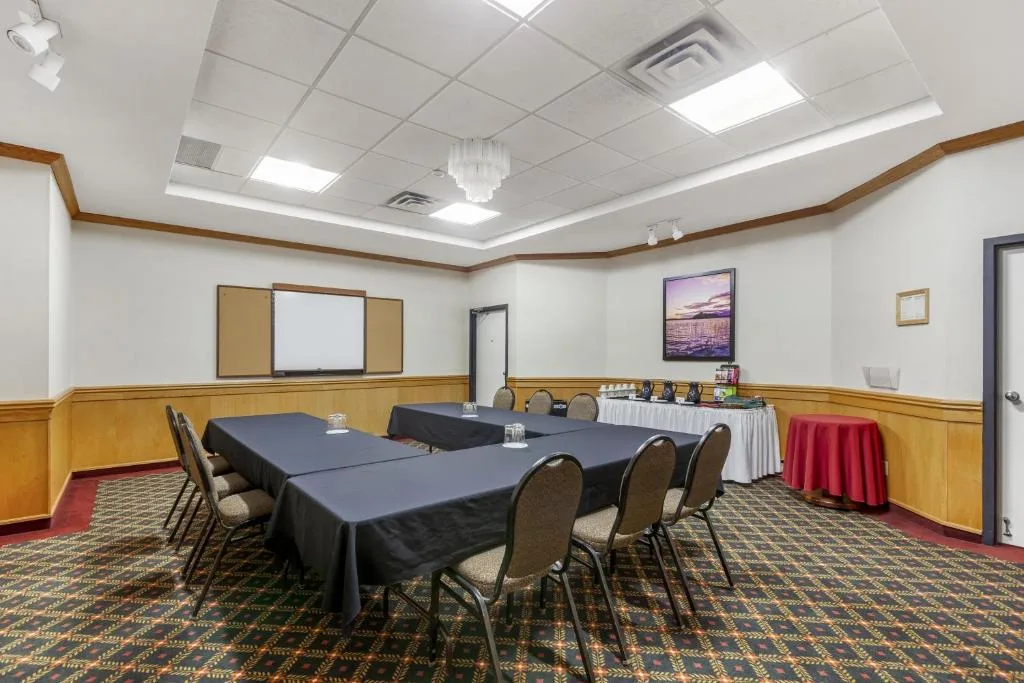 Best Western Plus Otonabee Inn — 4