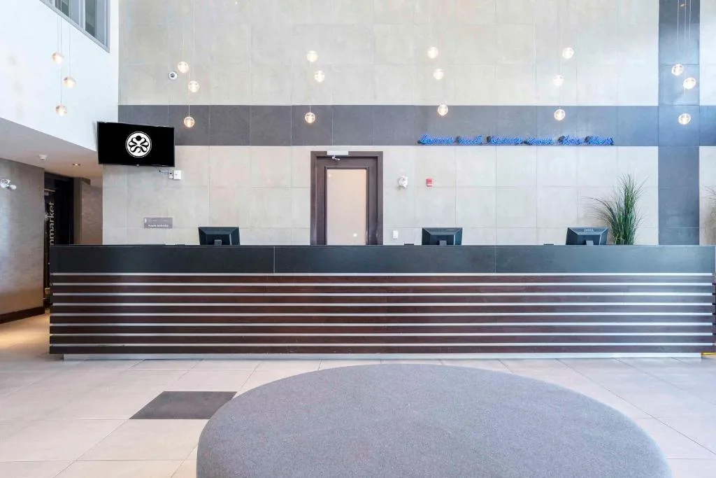 Sandman Signature Prince George Hotel — 4