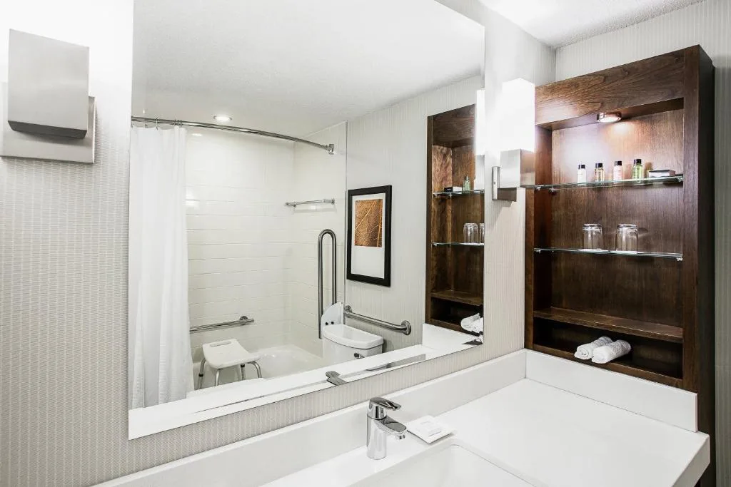 Delta Hotels by Marriott Quebec — 3