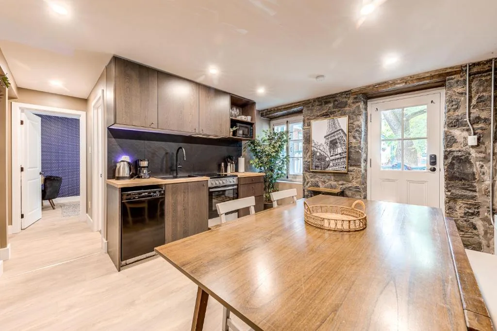 North House - Beautiful Vieux 2 Bedroom Apt — 5