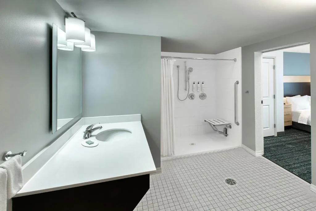 TownePlace Suites by Marriott Red Deer — 3