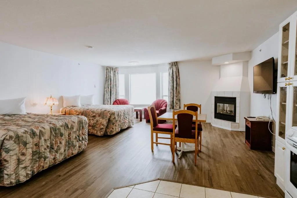 Western Budget Plus Mosaic Suites — 2