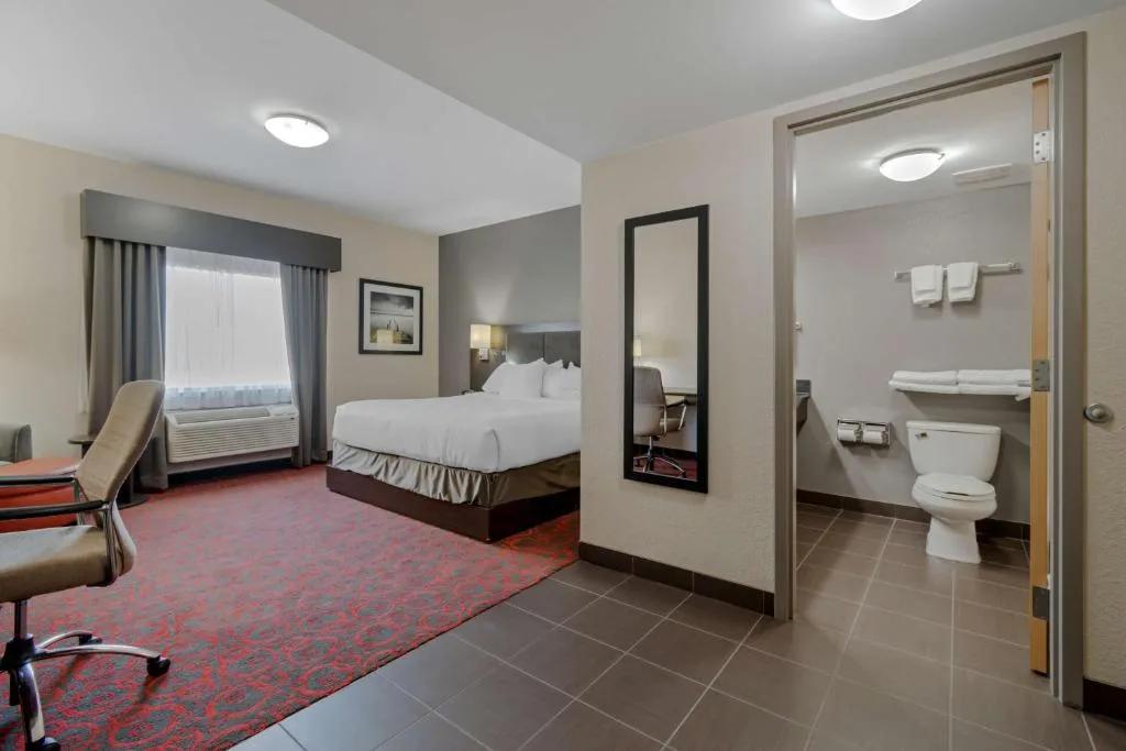 Best Western Plus Eastgate Inn & Suites — 3