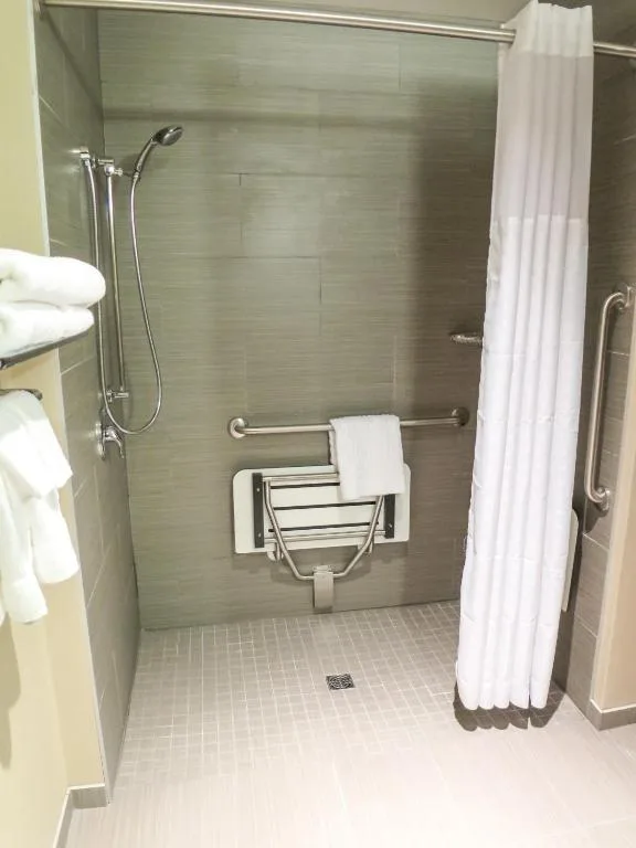Comfort Suites Regina — 3