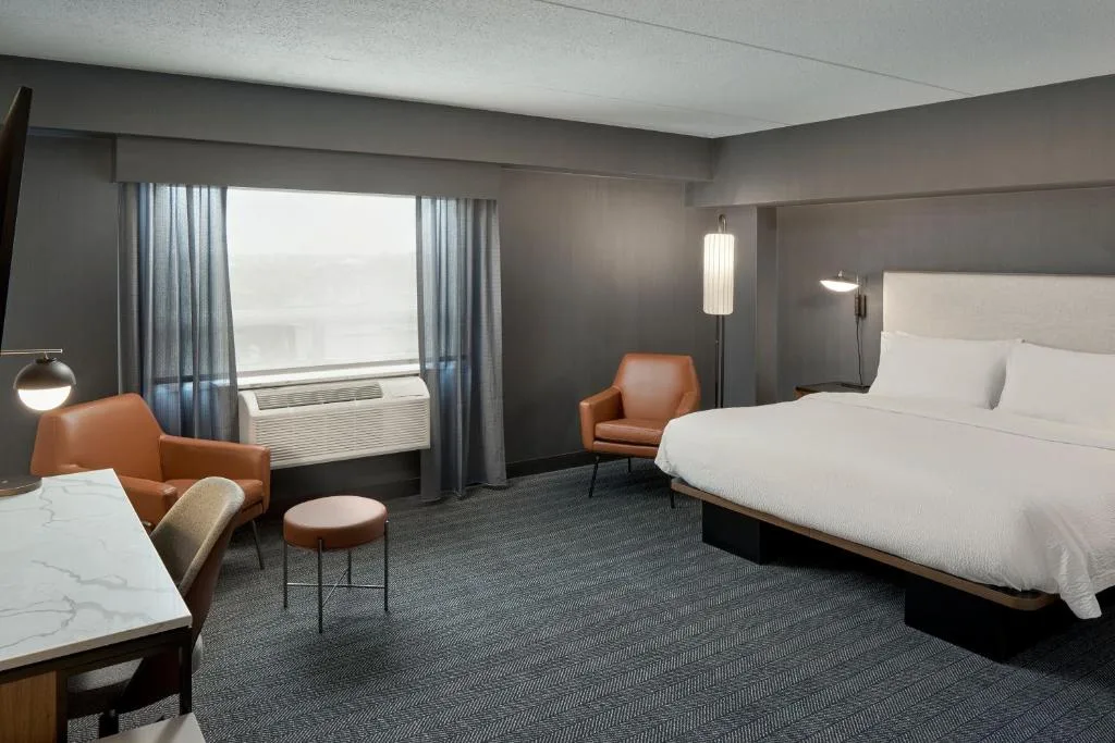 Courtyard by Marriott Regina Downtown — 2