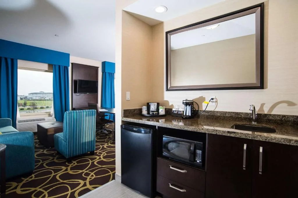 Hampton Inn & Suites East Gate Regina — 5