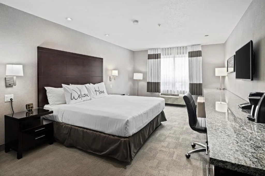 Home Inn & Suites Regina Airport — 2