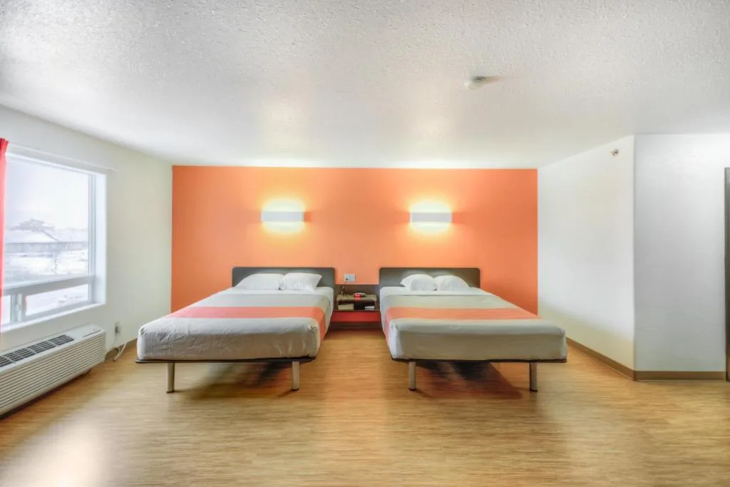 Motel 6-Regina, SK — 2