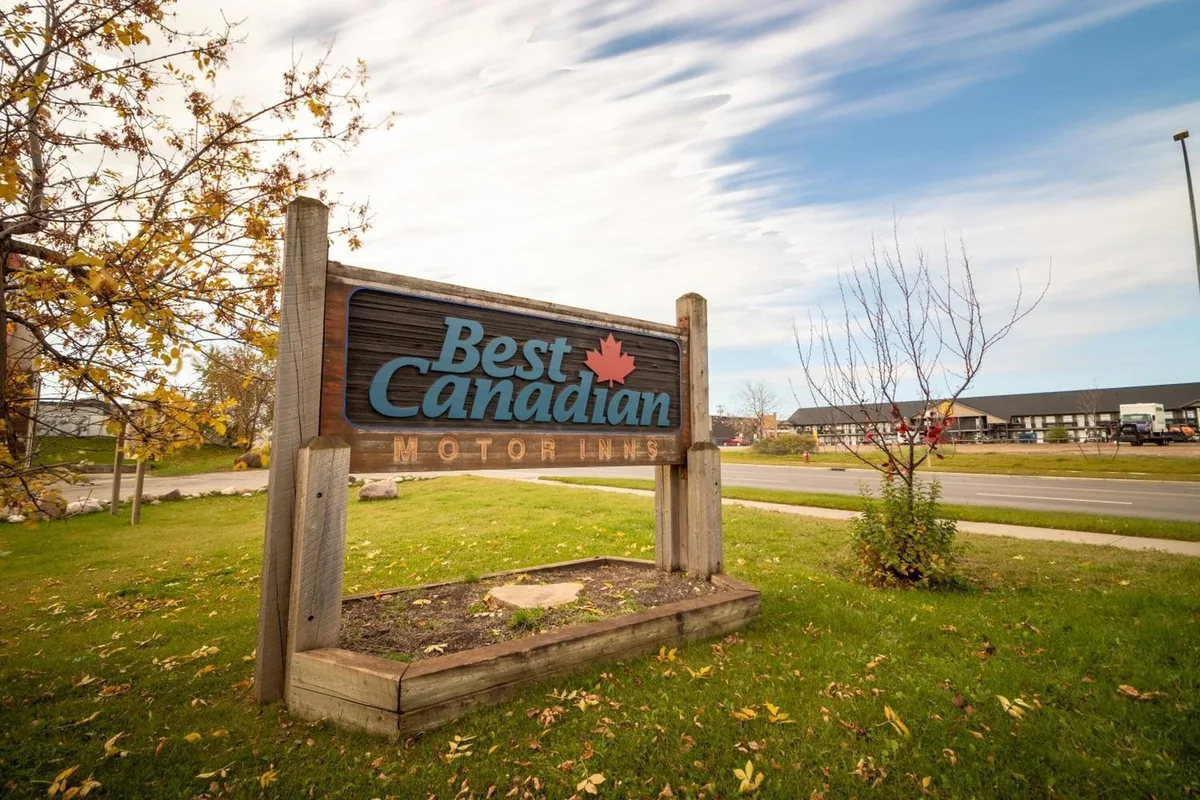 BCMInns Hotels - Rusty's Fort McMurray Hotel — 3