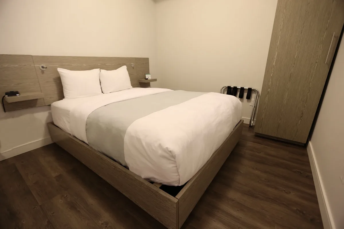 Ramada by Wyndham Fort McMurray — 4