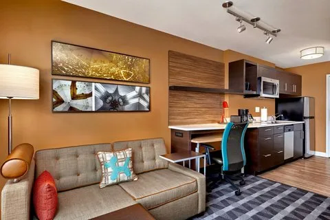 TownePlace Suites by Marriott Fort McMurray — 5