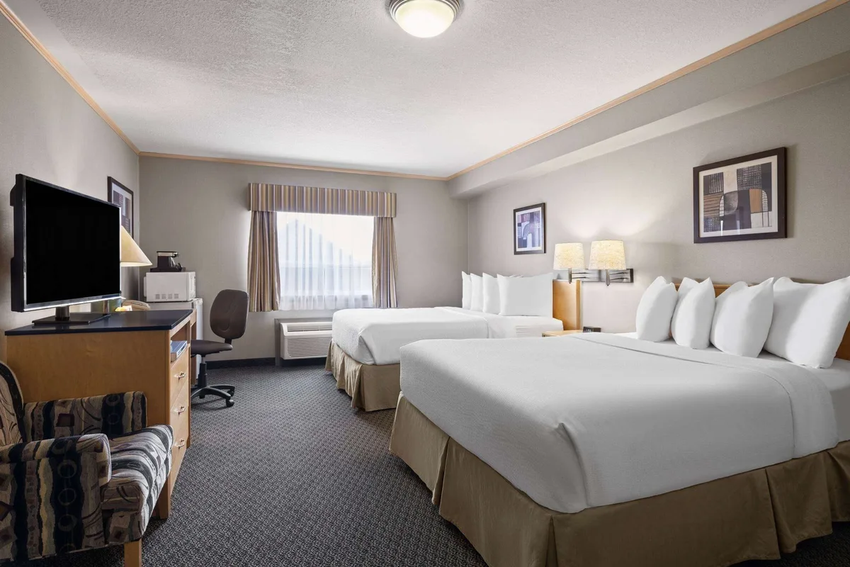 Travelodge by Wyndham Fort McMurray — 2
