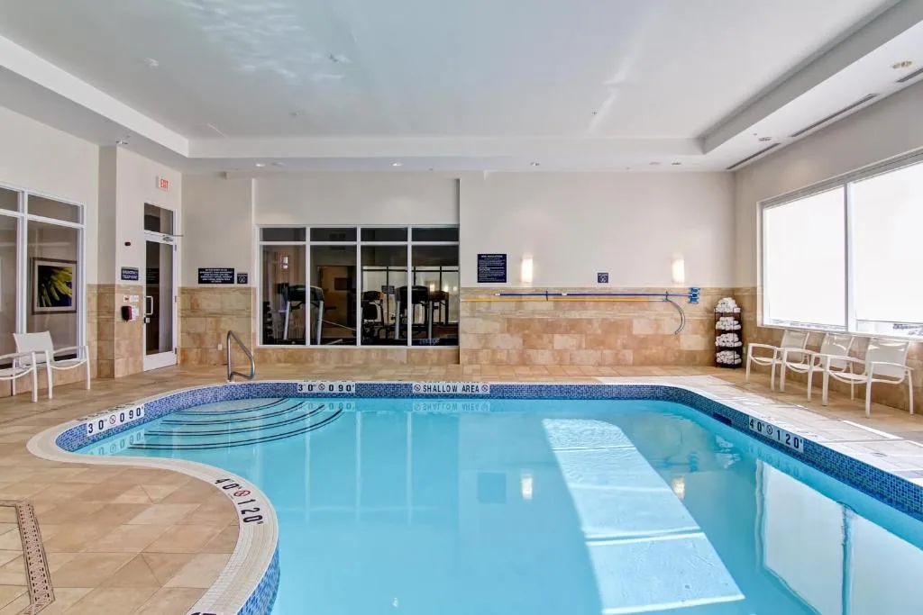 Holiday Inn Express Hotel & Suites Toronto - Markham by IHG — 3