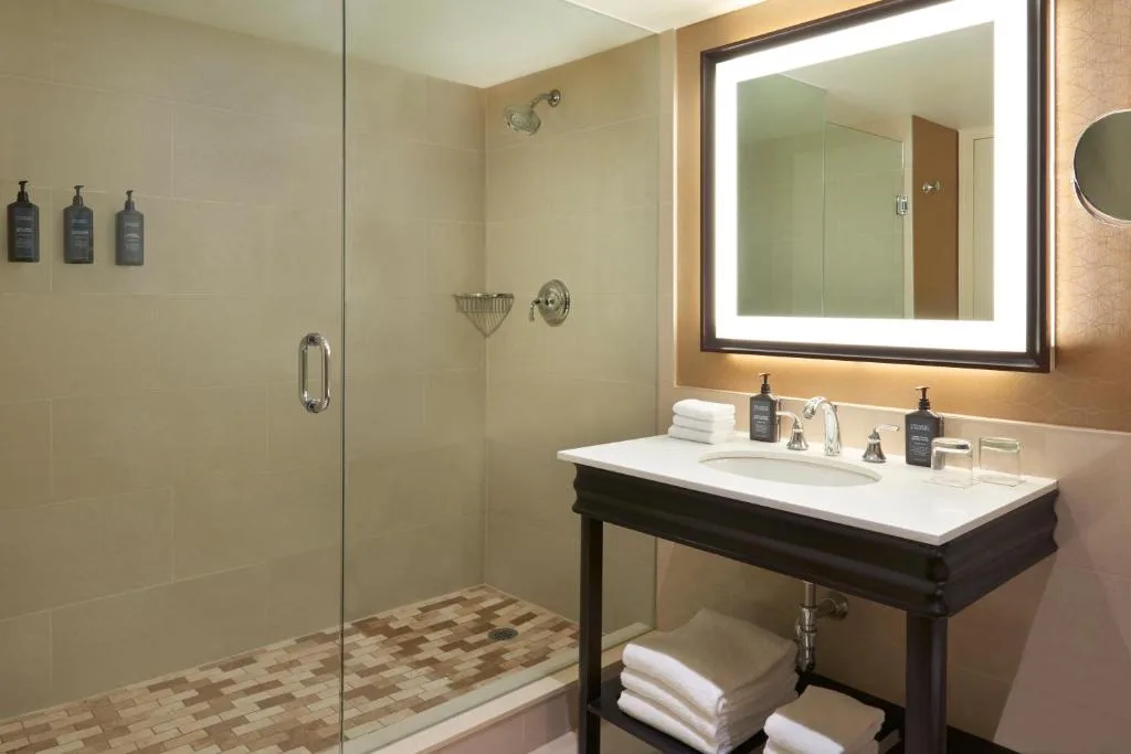 Sheraton Parkway Toronto North Hotel & Suites — 3