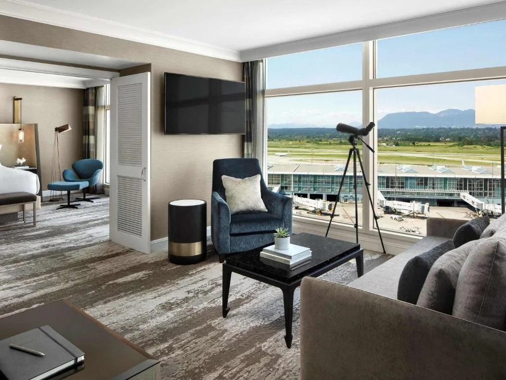 Fairmont Vancouver Airport In-Terminal Hotel — 4