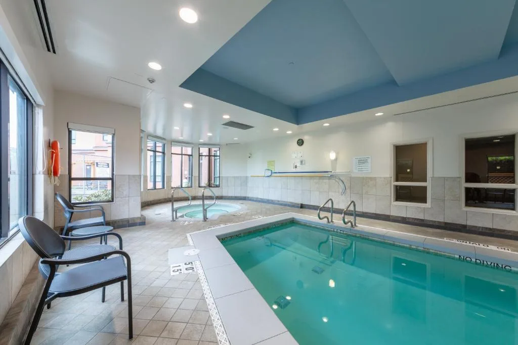 Holiday Inn Express & Suites Riverport Richmond by IHG — 4