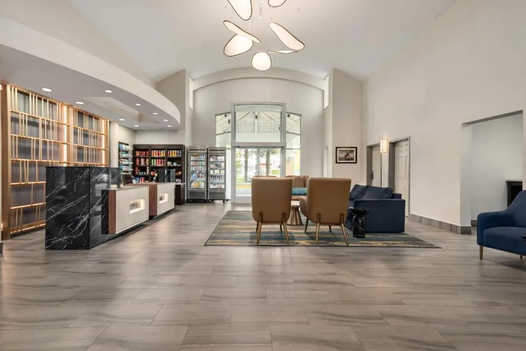 La Quinta Inn by Wyndham Vancouver Airport — 5