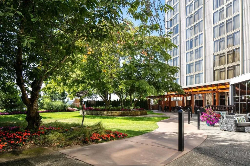Radisson Blu Vancouver Airport Hotel & Marina — 5