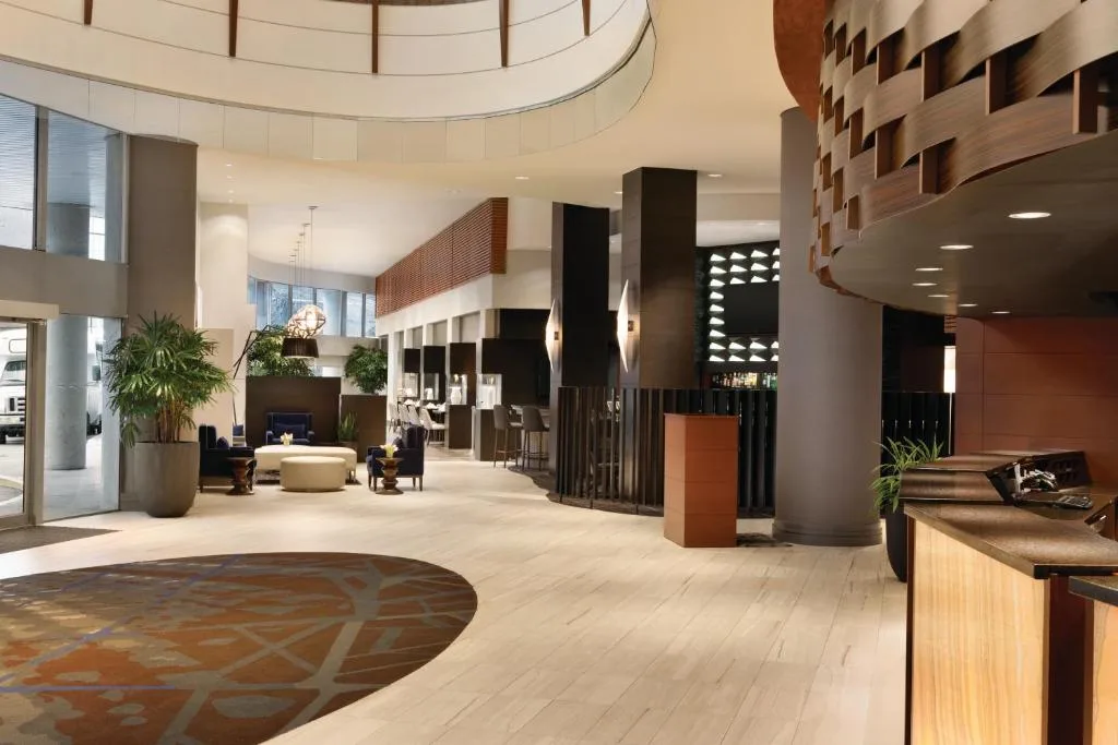 Radisson Hotel Vancouver Airport — 5