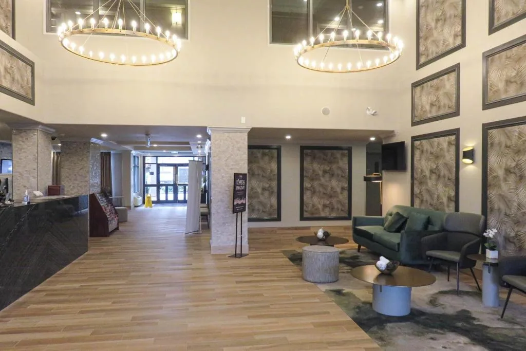 Sandman Hotel & Suites Vancouver Airport — 2