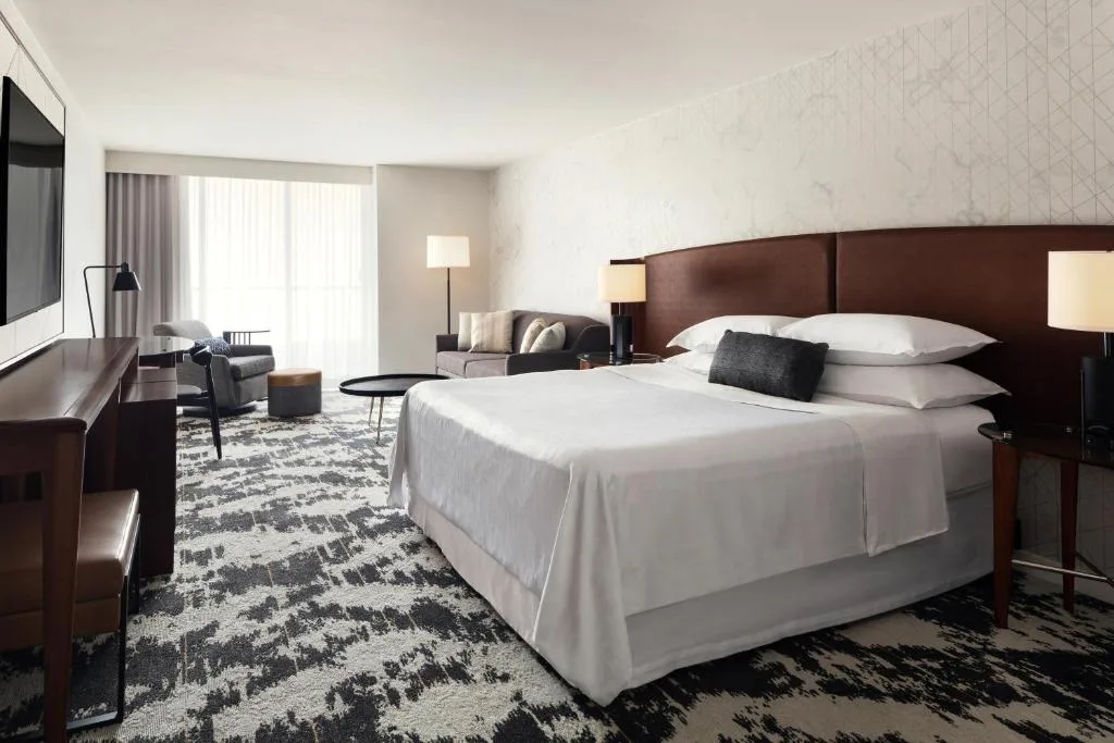 Sheraton Vancouver Airport Hotel — 2