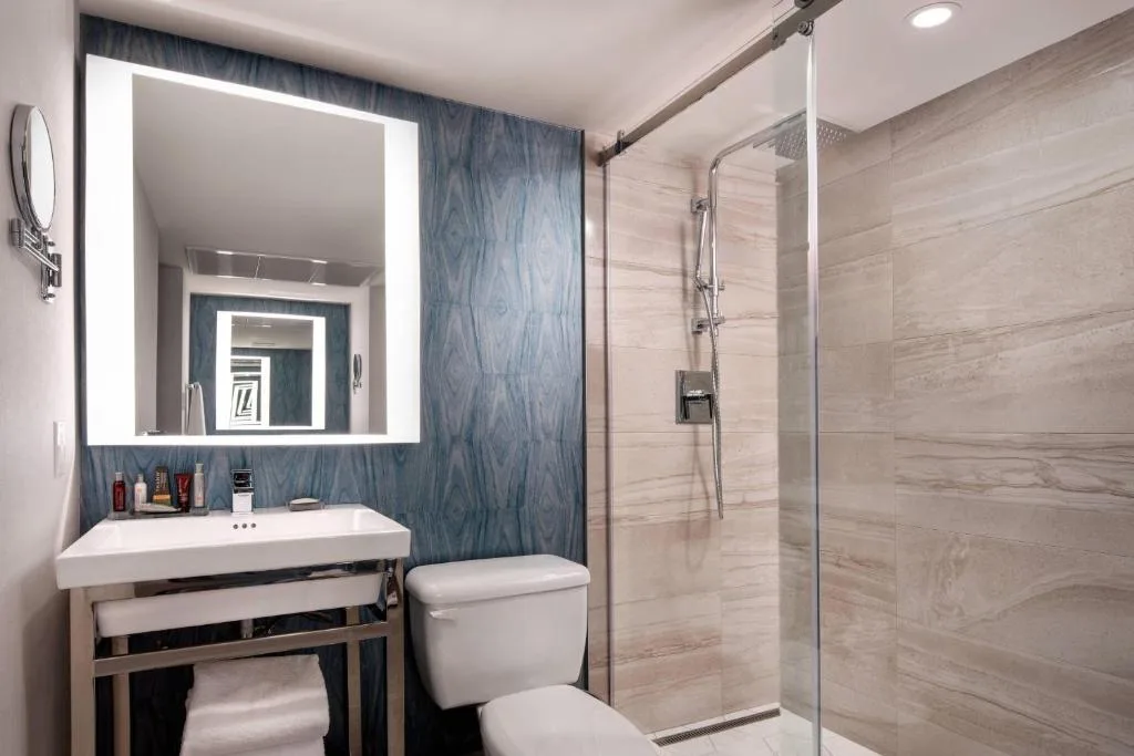 Vancouver Airport Marriott Hotel — 3
