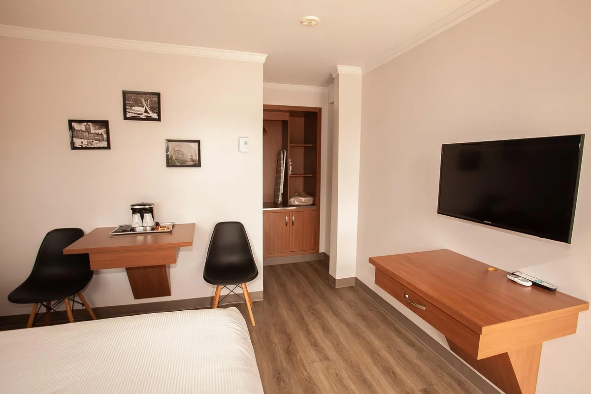 Hôtel Ô Suites Laval — 3