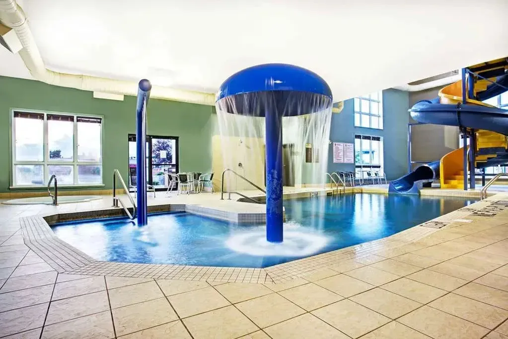 Super 8 by Wyndham Lachenaie/Terrebonne