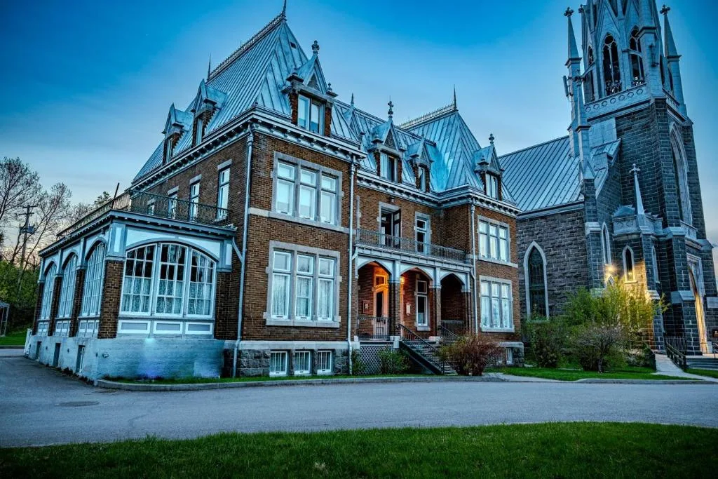 Hôtel Château Cran Chaud Chicoutimi