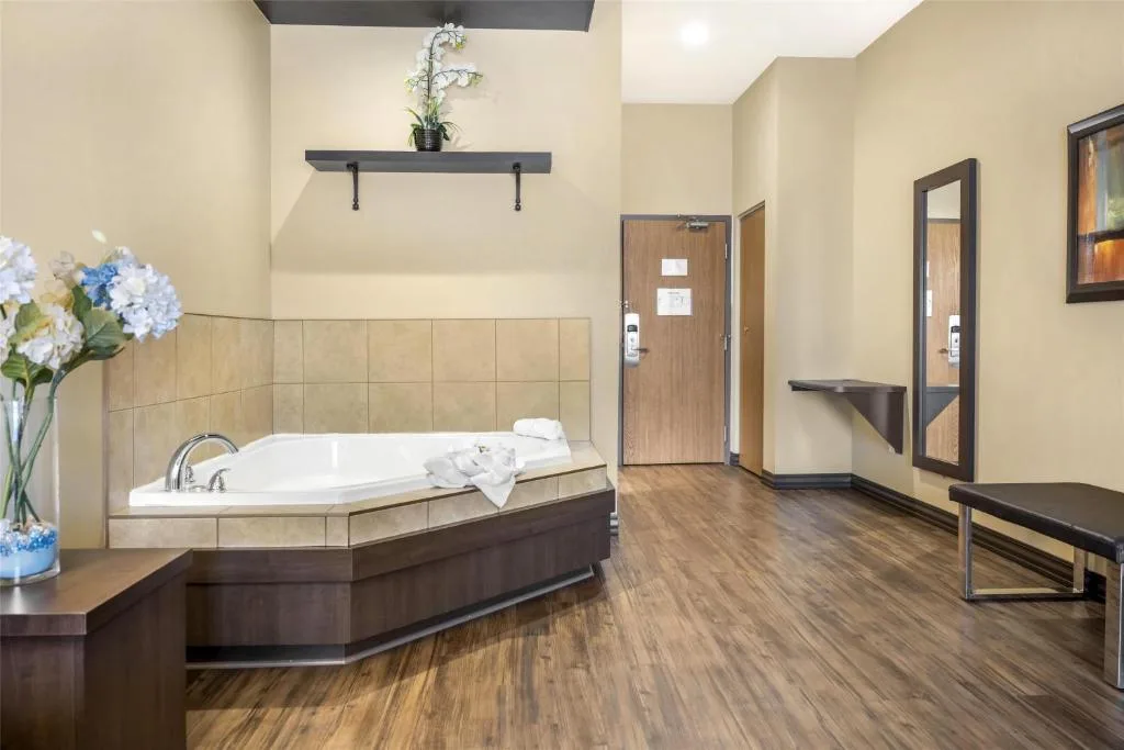 BEST WESTERN PLUS Saint John Hotel & Suites — 3
