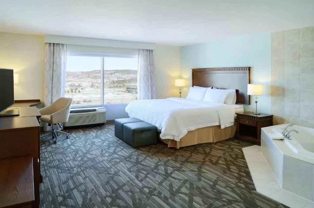 Hampton Inn & Suites Saint John — 2