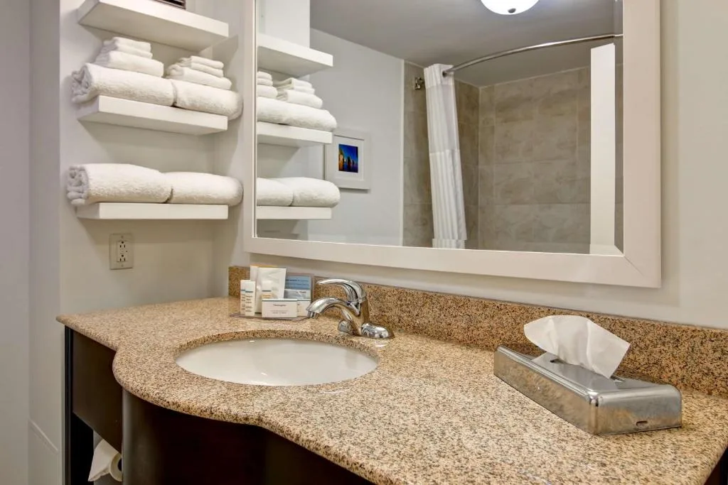 Hampton Inn & Suites Saint John — 3